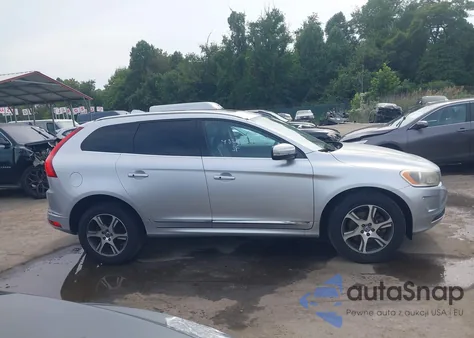 2015 Volvo Xc60 T6 z USA, uszkodzony, nr VIN YV4902RK9F2744570